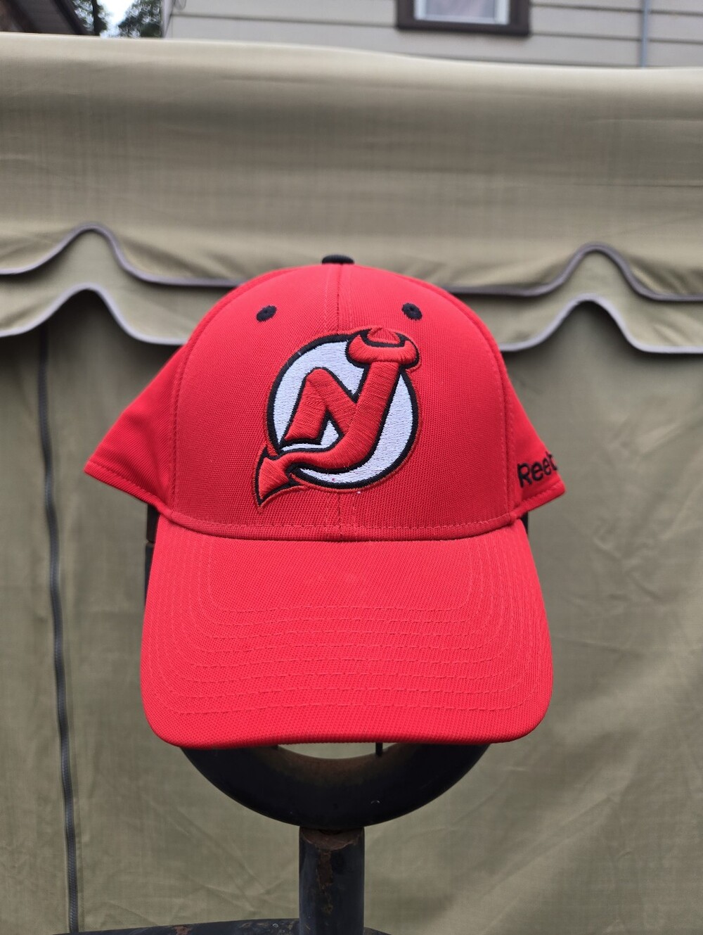 Reebok New Jersey Devils NHL Hat size L/XL